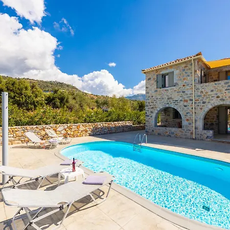 Villa Dioni Tria Pírgos